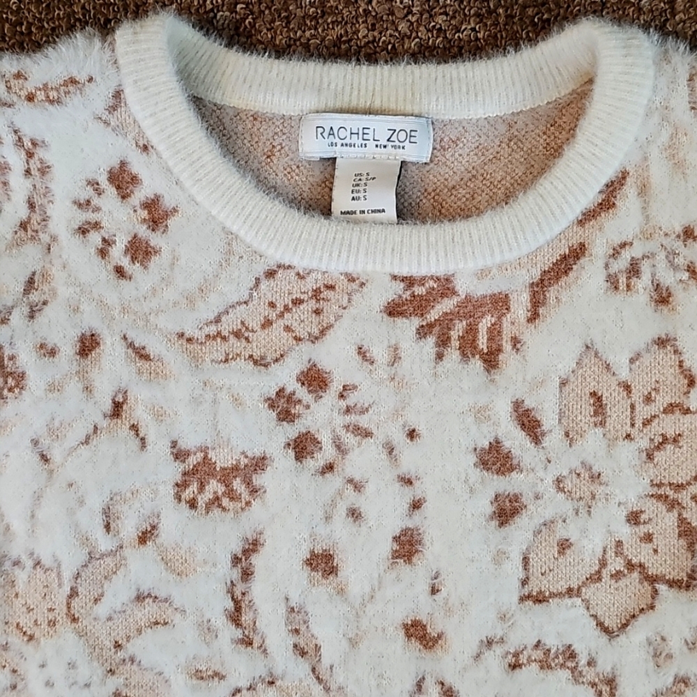 Sweater - Picture 4 of 16